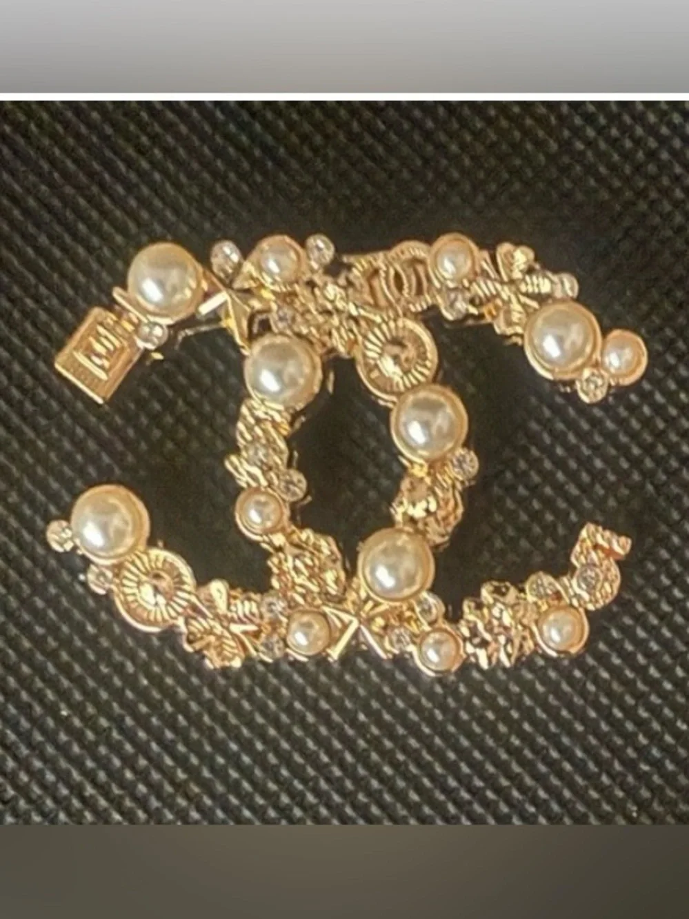 Chanel Gold Classic Pearl Crystal Cc Logo Pin Brooch - Picture 5 of 6